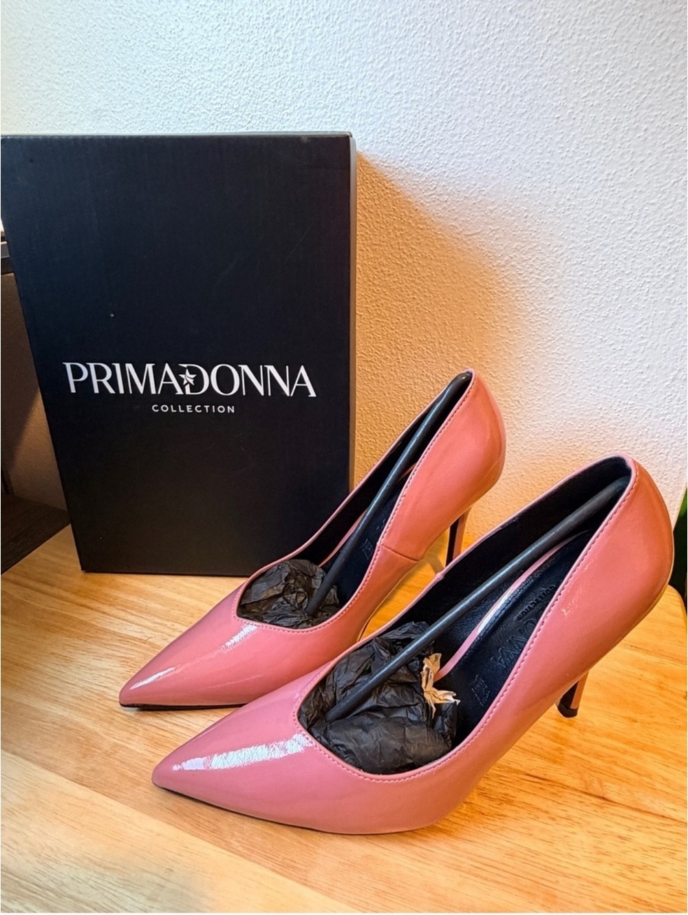 PrimaDonna Collection Pink Patent Pointed-Toe Heels Size 40 New in Box